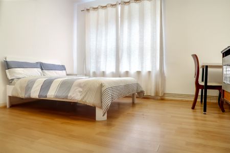 RM2 Old Castle Street | Aldgate East | London | E1 7TW - Photo 2