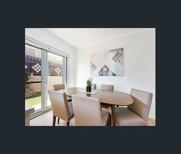 Modern and Spacious Unit - Photo 3