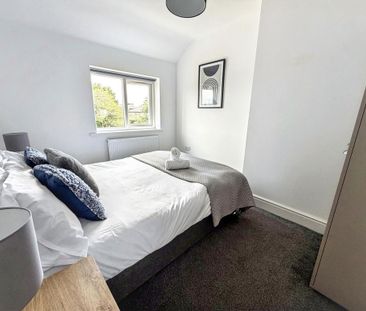 2 bedroom semi-detached house to rent - Photo 4