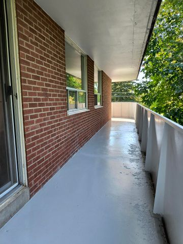 920 Colborne Apartments - Photo 4