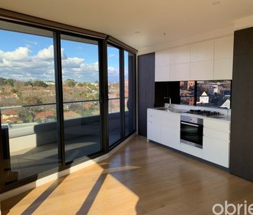 BOUTIQUE AND LUXURIOUS APARTMENT! - Photo 5
