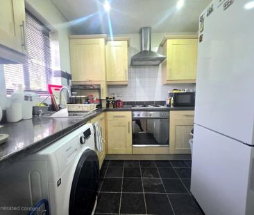 2 bedroom ground floor flat to rent - Photo 5