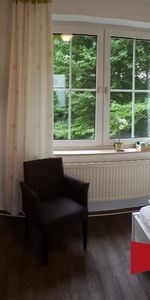 Sutthausen, Geschmackvoll eingerichtetes Zimmer in einer Hotel ähnlichen Anlage. - Photo 4