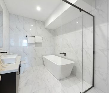 2A Schulz St, Bentleigh East VIC 3165 - Townhouse For Rent | Domain - Photo 2