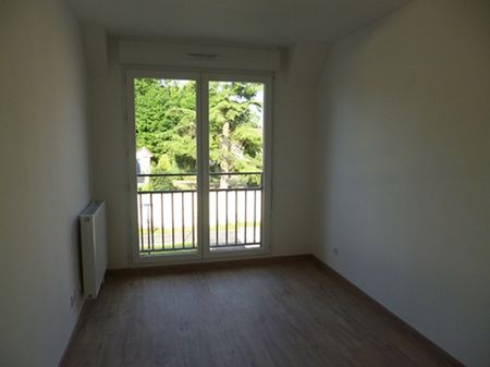 Location Appartement 3 pièces 71m² - Photo 3