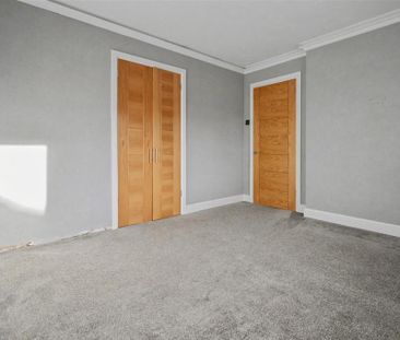 4 bedroom detached house to rent - Photo 6