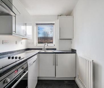 2 bedroom maisonette to rent - Photo 6