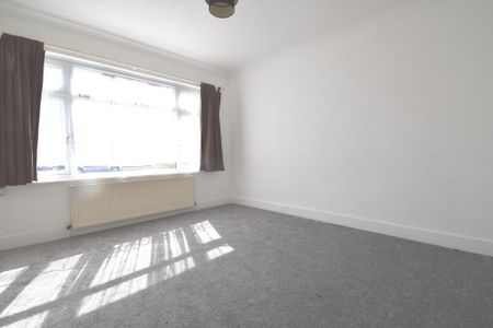 2 bedroom semi-detached bungalow to rent - Photo 2