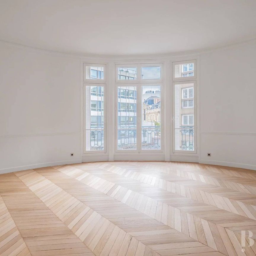 Rental Apartment Paris 8th Europe - Photo 1