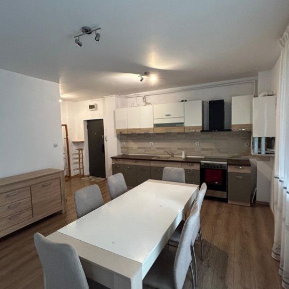 Apartament cu 3 camere, 64 mp, zona Republicii - Photo 1