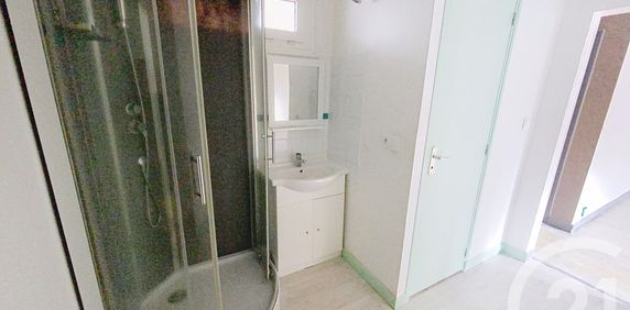 Location Appartement 2 pièces 54m² CHAMALIERES 63400 - Photo 2