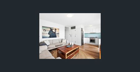 Spacious 2-Bedroom Apartment in the Heart of Mona Vale - Photo 2