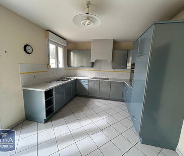 Location Appartement 3 pièces 92m² LAVAL 53000 - Photo 6