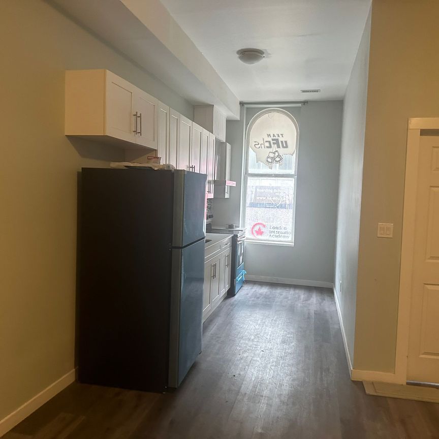 For Lease - 362 Richmond Street Unit# 2, London East, Ontario - Photo 1