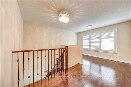 Detached Home For Lease | W8138768 - Photo 2