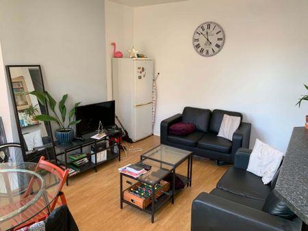 4 bedroom house to rent - Photo 2