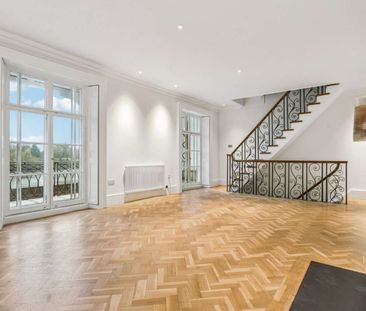 Beautifully renovated Georgian house overlooking the river Thames - Photo 2