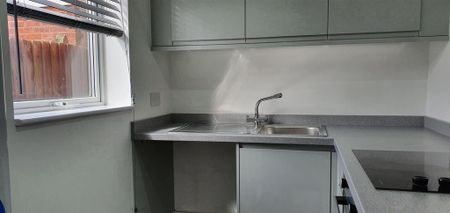 Studio to rent - Photo 5