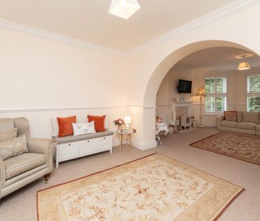 2 bedroom Flat To Let - Photo 4