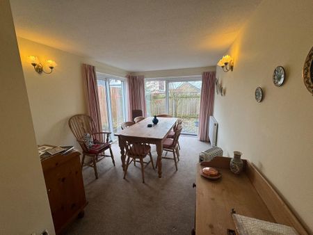 2 bedroom bungalow to rent - Photo 3