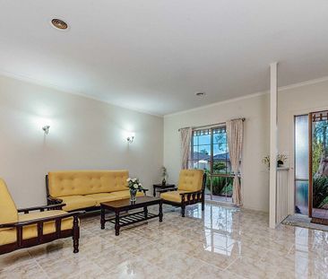 House with an Extra Commercial Kitchen! - Photo 1