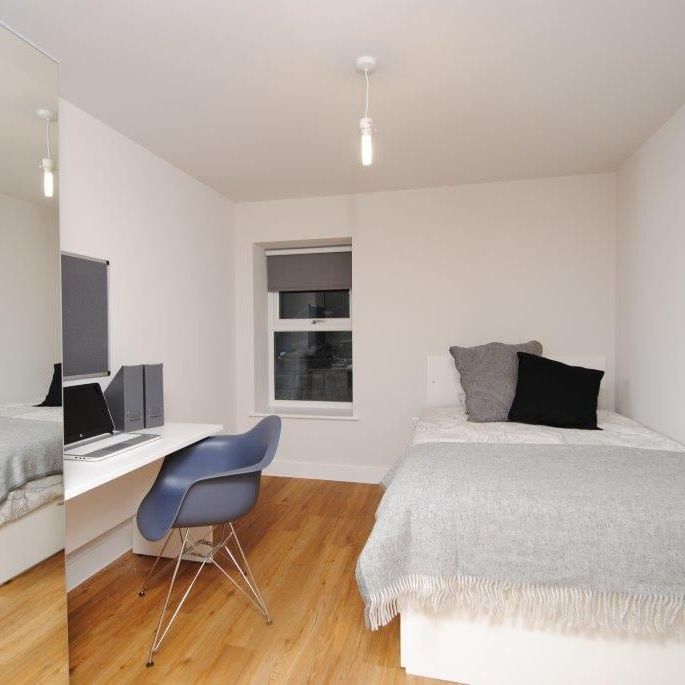 3 Bed Flat, Bristol, BS1 - Photo 1