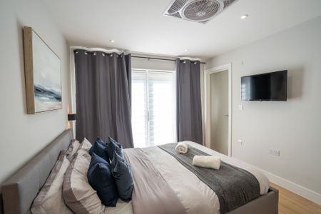 Brighton Road, Horley, RH6 - Photo 5