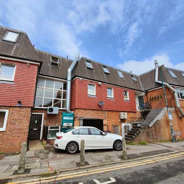 Church Walk Mews, RH15 - Photo 1