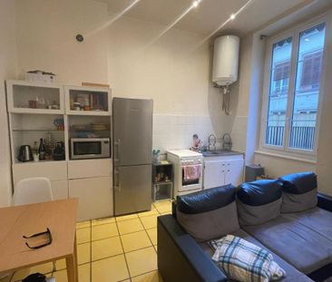Location Appartement 2 pièces 46m² LYON 6ème - Photo 6