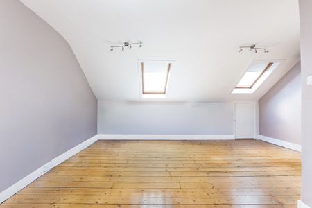 3 Bed Terraced House, Sandringham Road, E8 - Photo 4