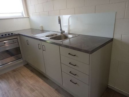 Open-plan 2BR Unit in Friendly Feilding! - Photo 5