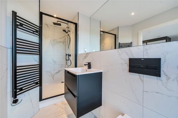 Cockfosters Road, EN4, London - Photo 1