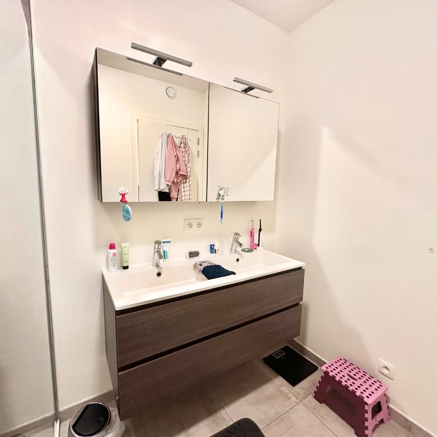 Appartement met 2 slaapkamers incl autostaanplaats - Photo 1