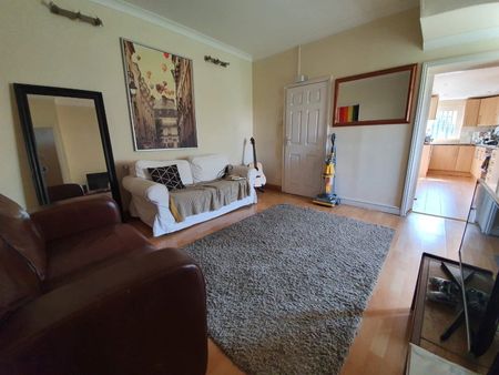 Room in a Shared House, Webb Street, BS5 - Photo 3