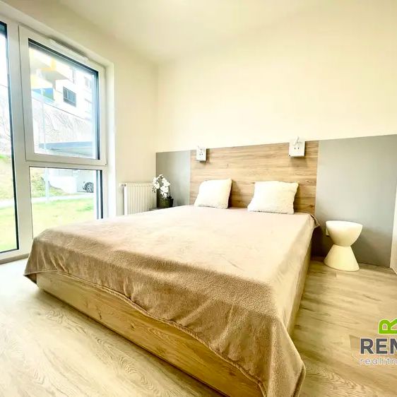 Pronájem, Byt 2+kk, 45 m - Fotografie 1