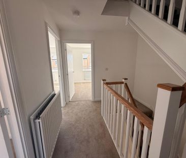 4 bedroom detached house to rent - Photo 4