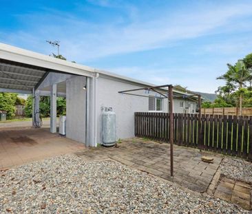 Fenced 3‑Bedroom Duplex – Double Carport - Photo 4