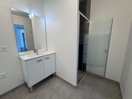 Location Appartement 3 pièces 57m² - Photo 5