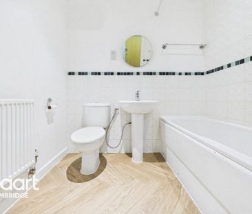 2 bedroom flat to rent - Photo 3