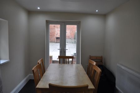 168 TIVERTON ROAD - Photo 3