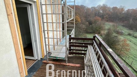 Appartement F3 avec balcon, garage et stationnement - Photo 4