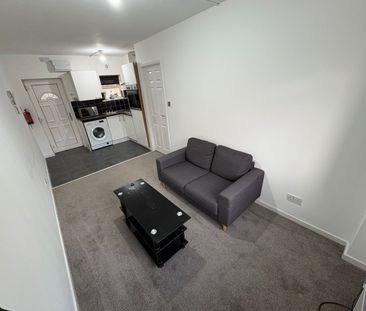 1 Bed Flat, Brook Road, M14 - Photo 4