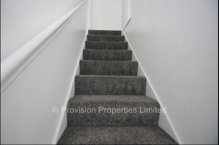 2 Bedroom Properties in Hyde Park - Photo 3