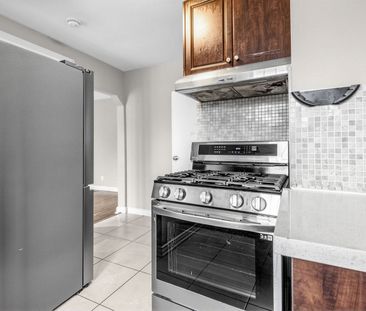 For Lease - 17 Strode Drive, Toronto, Ontario - Photo 6