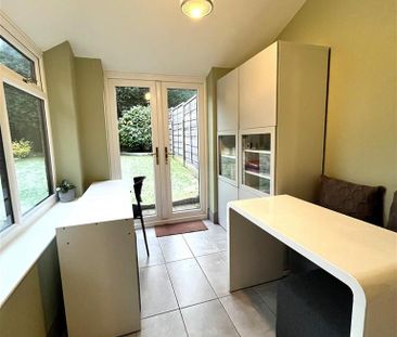 3 bedroom semi-detached house to rent - Photo 5