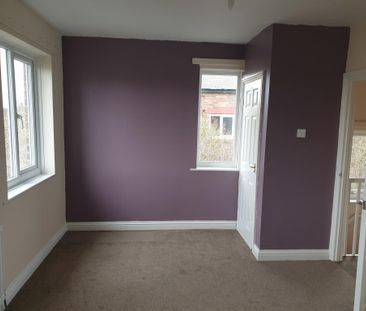 2 bedroom semi-detached house to rent - Photo 5