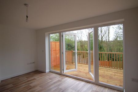 2 bedroom maisonette to rent - Photo 2