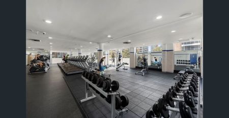 Furnished Unit with Swimming Pool and Gym - Photo 2