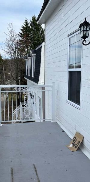 AVEC VUE SUR LA RIVIERE ST-MAURICE - Photo 1