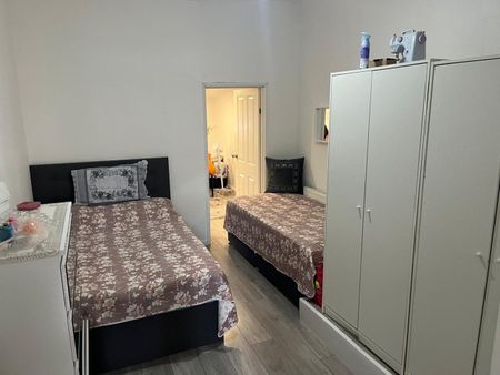1 Bed Flat, Kingsland High Street, E8 - Photo 3